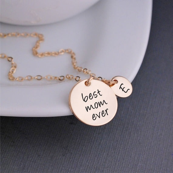 Elegant Jewelry Gifts for Mom: Celebrate Her Grace with Timeless Pieces