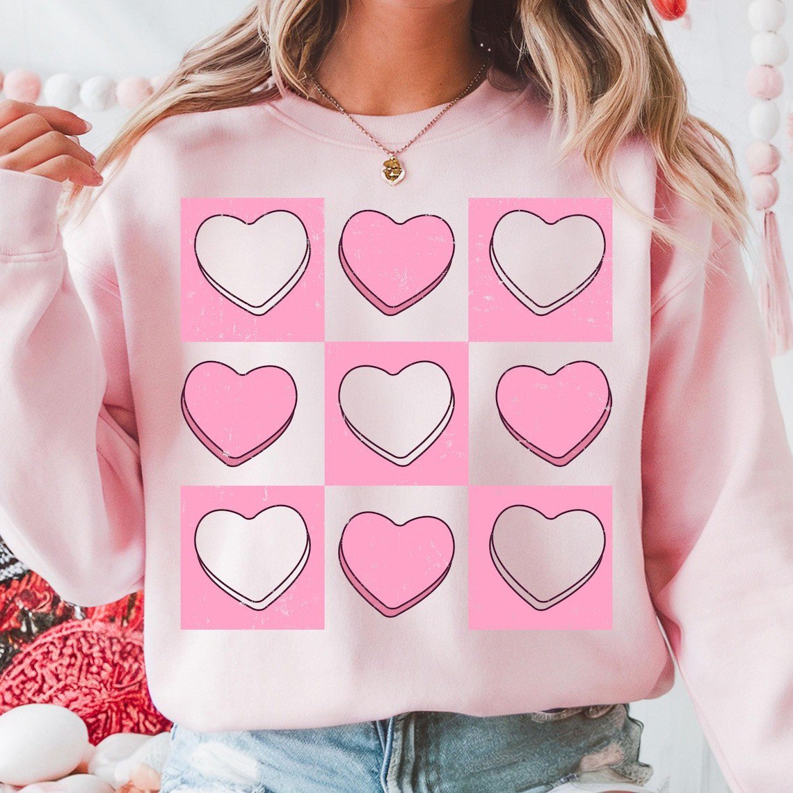 Cute Pink And White Hearts Retro Valentine Day Sweatshirt Gifts For My Wife